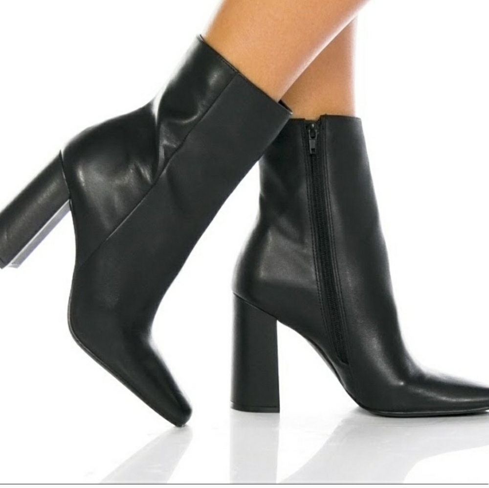 Steve Madden Black Leather Block Heel Ankle Boots